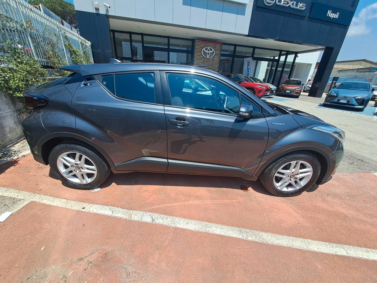 Toyota C-HR 1.8 Hybrid E-CVT Active