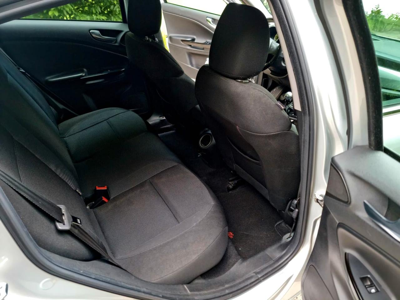 Alfa Romeo Giulietta 1.6 JTDM ADATTA A NEOPATENTATI