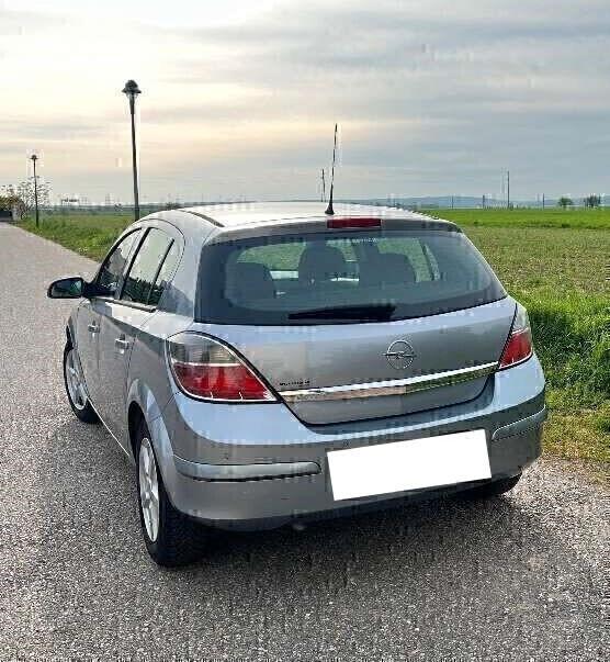 Opel Astra - Fino a 2 anni di garanzia