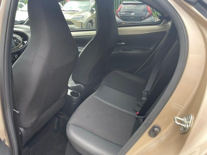 Toyota Aygo X 1.0B (72 CV) Lounge S-CVT