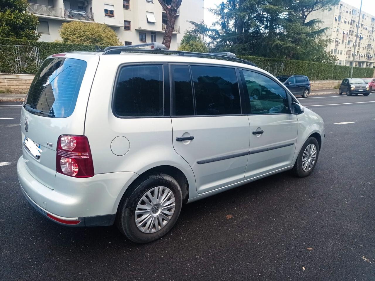 Volkswagen Touran 1.9 TDI DPF Highline x neopatentati