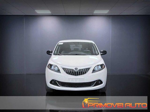 LANCIA Ypsilon 1.0 FireFly 5 porte S&S Hybrid Ecochic Silver