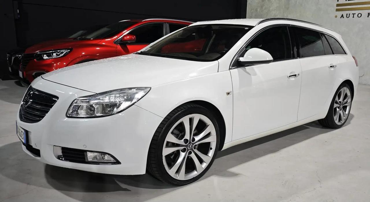 Opel Insignia Sports Tourer 2.0 t Cosmo 220cv auto