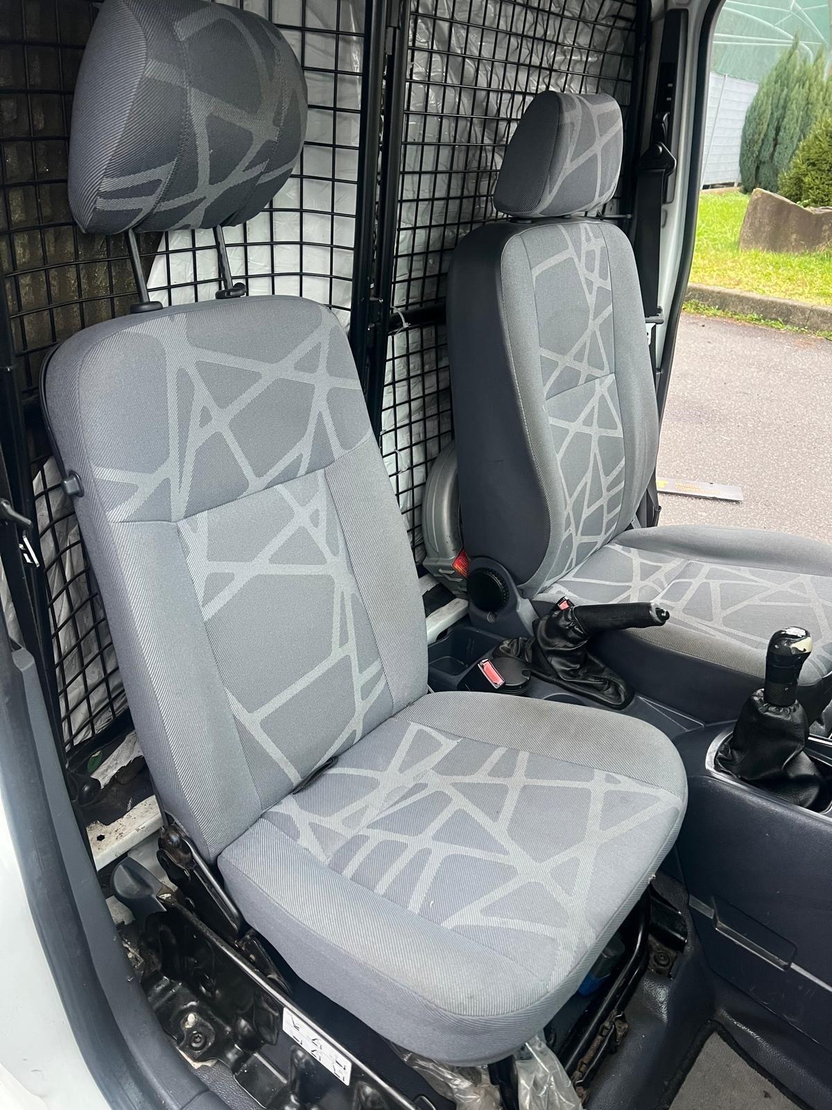 Ford Connect 1.8TDCi/90CV PL 2011