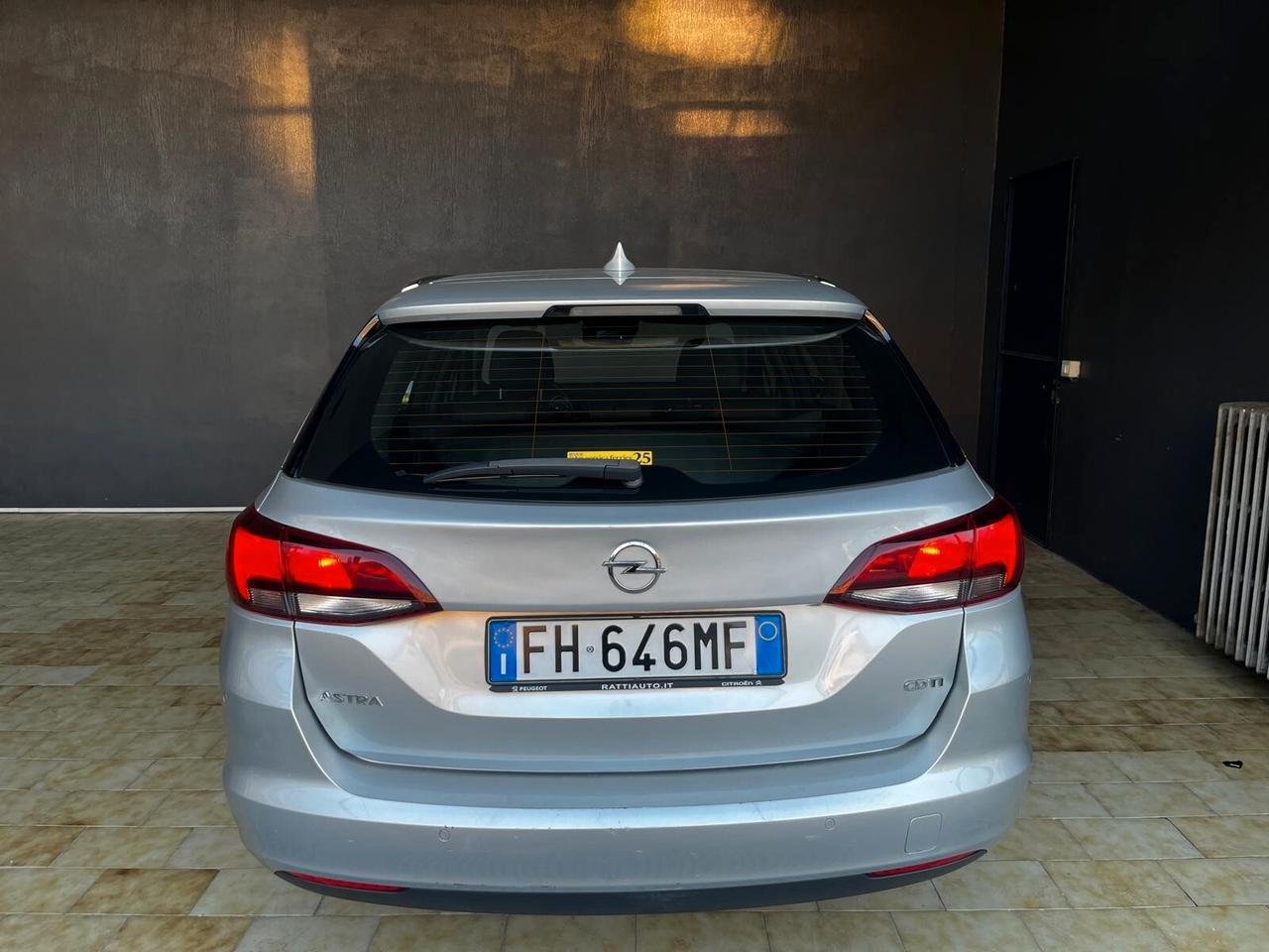 Opel Astra 1.6 CDTi 110CV Start&Stop Sports Tourer Innovation