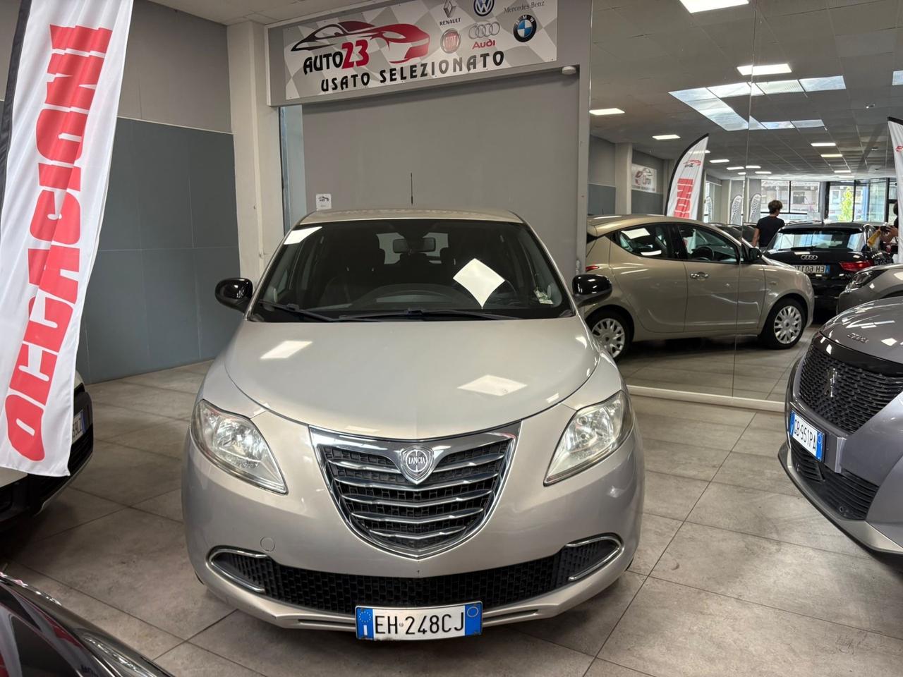 Lancia Ypsilon 1.2 69 CV 5 porte S&S Silver Ok Neopatentati