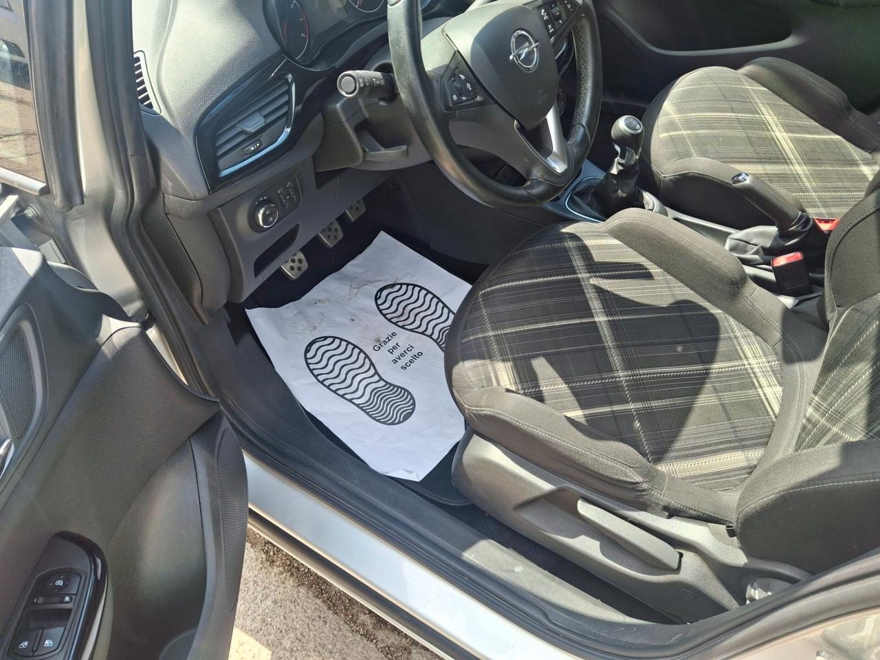 Opel Corsa 1.2 5 porte n-Joy con imp.gpl b.color