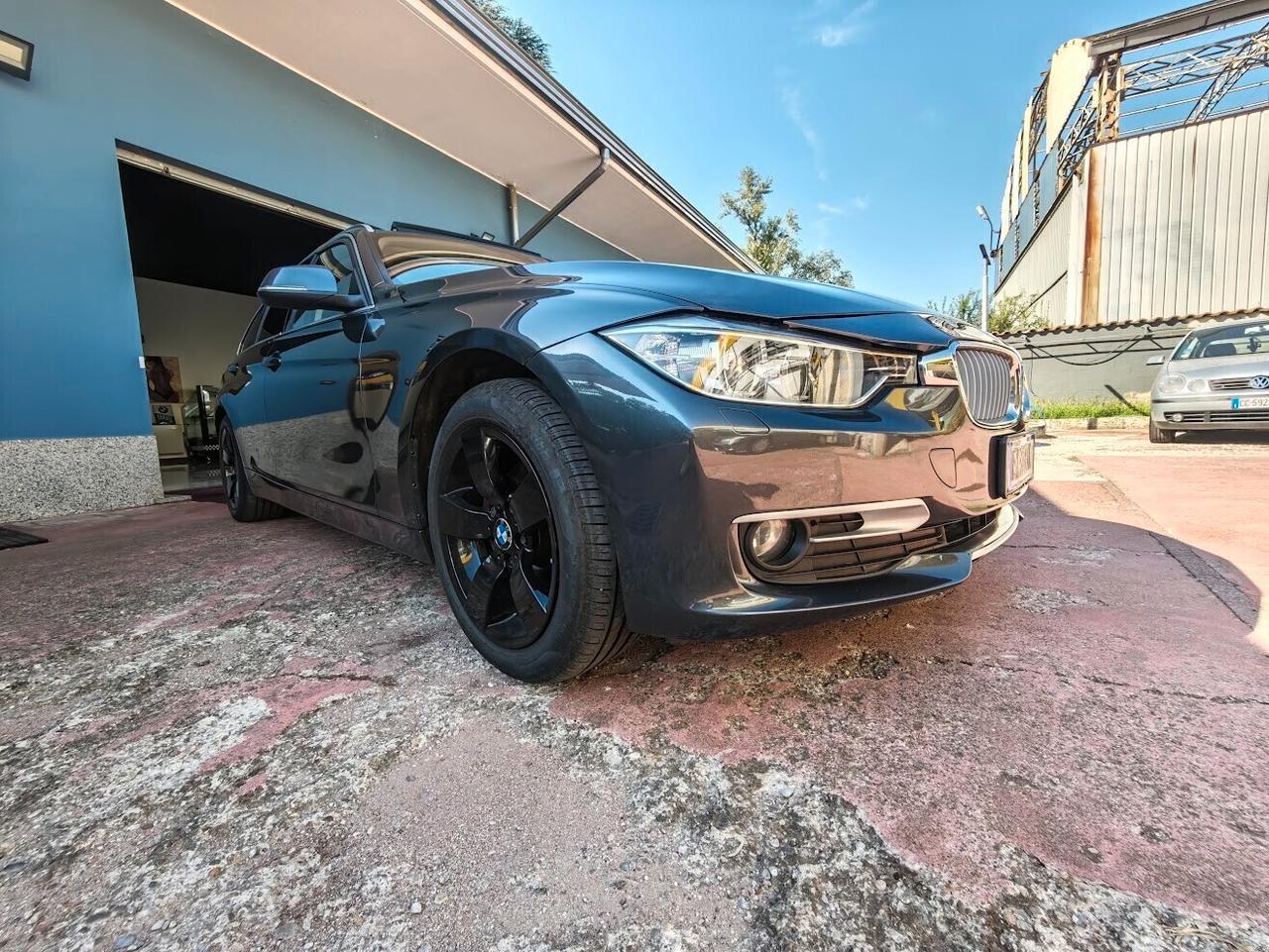 320d xDrive Luxury AUTO DA VETRINA PREZZO SOTTOCOSTO!!!!!!!