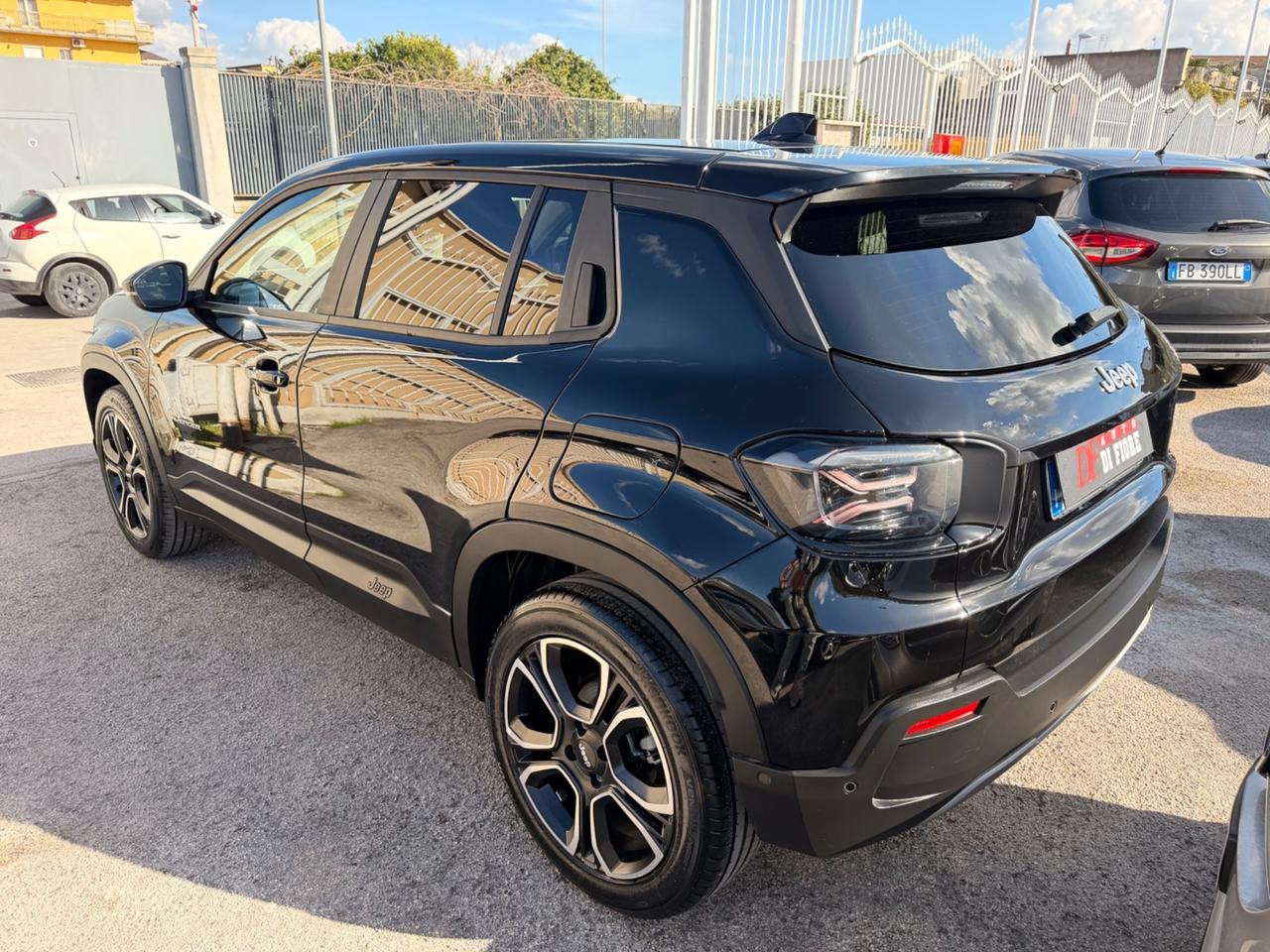 Jeep Avenger 1.2 100 CV Summit TOTAL BLACK