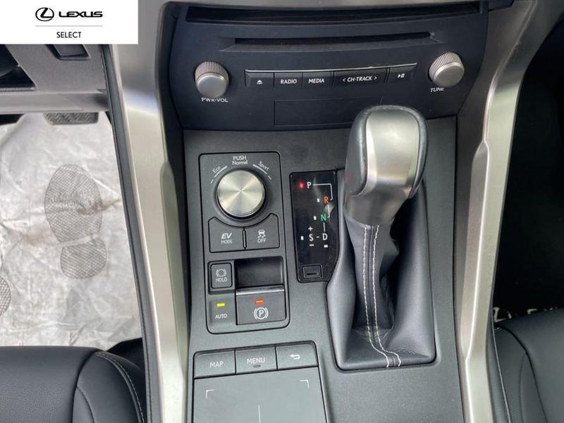 Lexus NX 300H 2.5 PREMIUM 4WD CVT