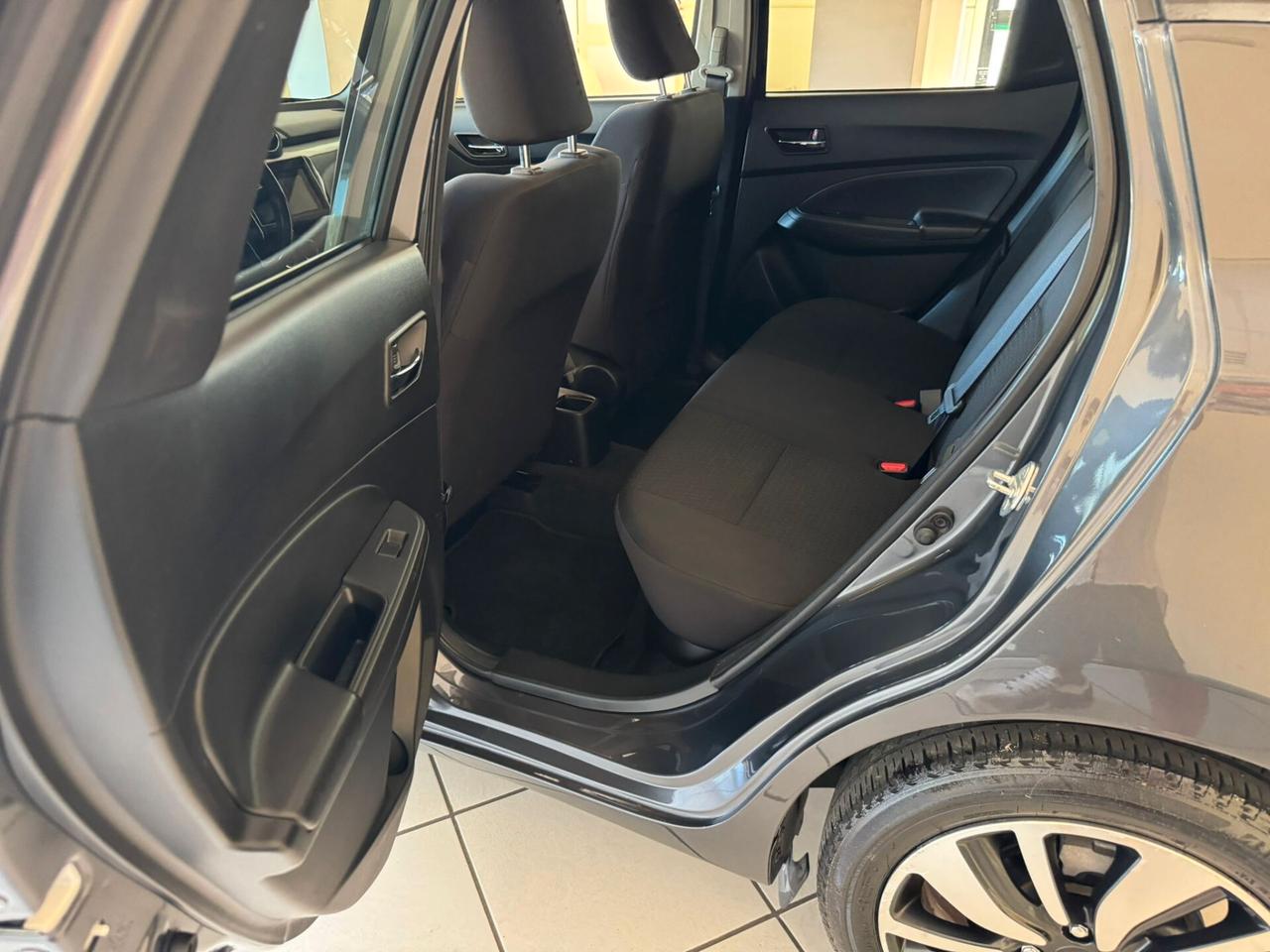 Suzuki Swift 1.2 Hybrid Top