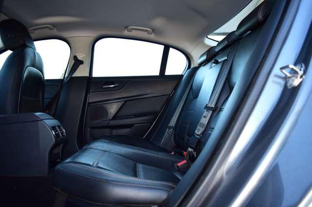 Jaguar XE 2.0 D 180 cv Automatica Prestige