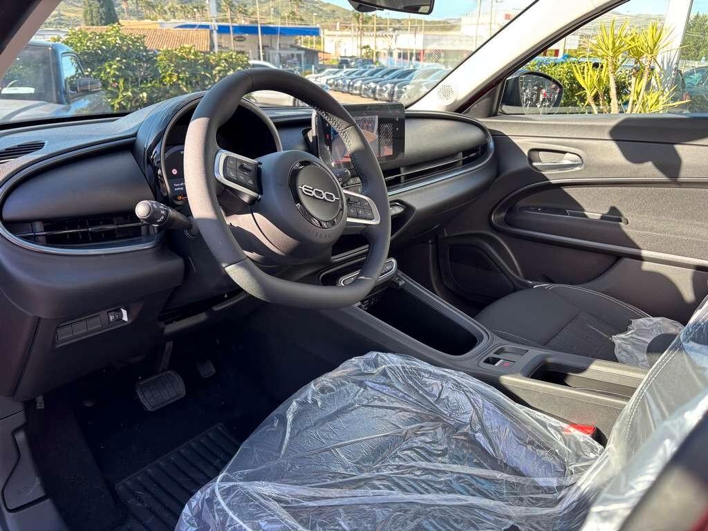 Fiat 600 Hybrid 110 CV DCT MHEV KM 0 IVA ESPOSTA Tua a solo 209 Euro al mese