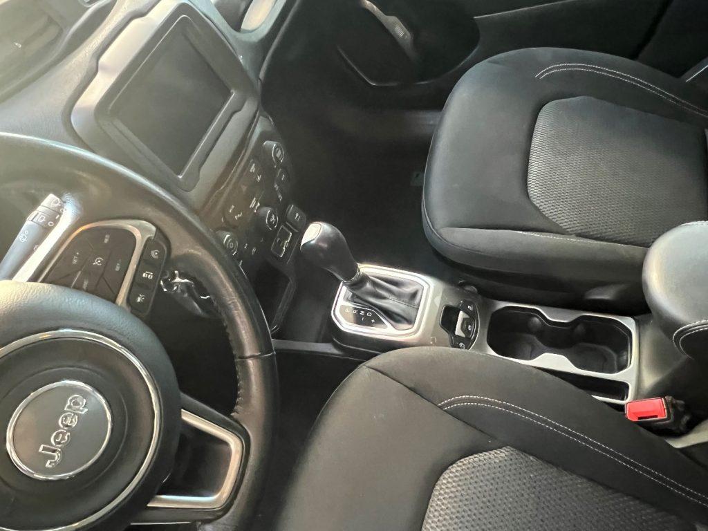 Jeep Renegade 1.6 Mjt DDCT 120 CV Limited da €199,00 mensili