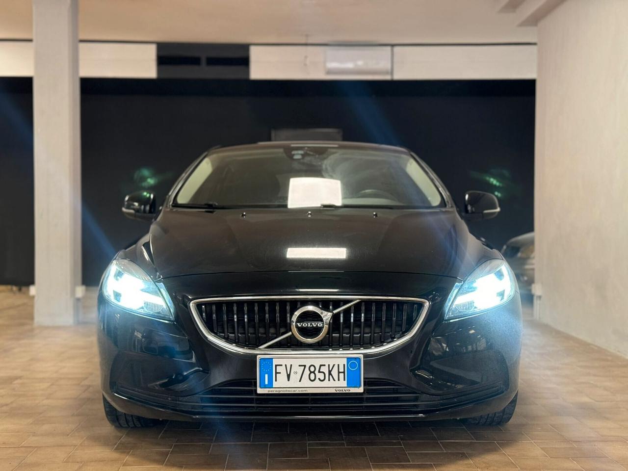 Volvo V40 D2 R-design