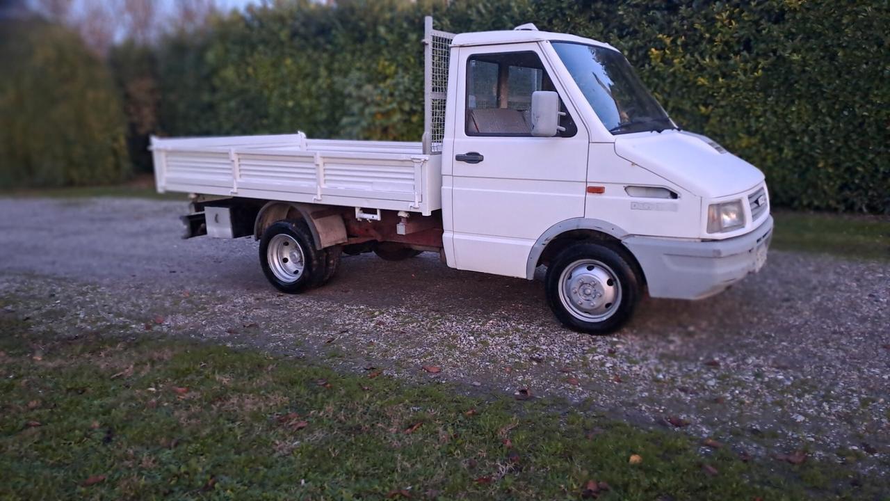 Iveco daily 35-8 RIBALTABILE tri laterale POCHI KM