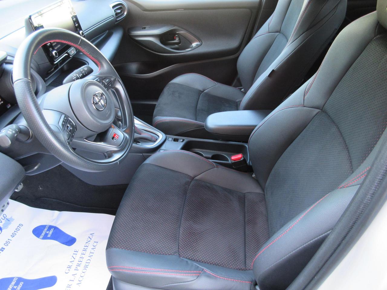 Toyota Yaris 1.5h GR Sport