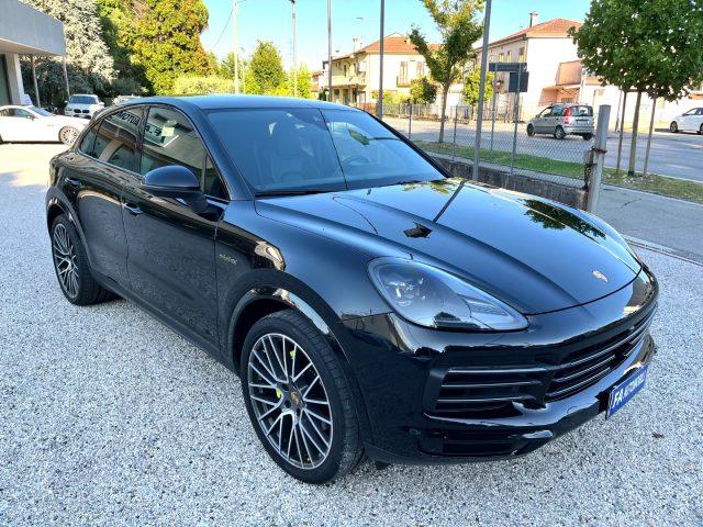 PORSCHE Cayenne Coupé 3.0 V6 E-Hybrid Platinum Edition
