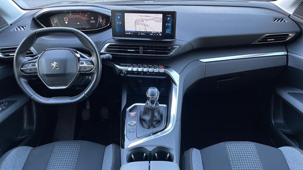PEUGEOT 3008 1.5 ALLURE BLUEHDI 131CV - FULL LED, VIRTUAL COCKPIT, NEOPATENTATI