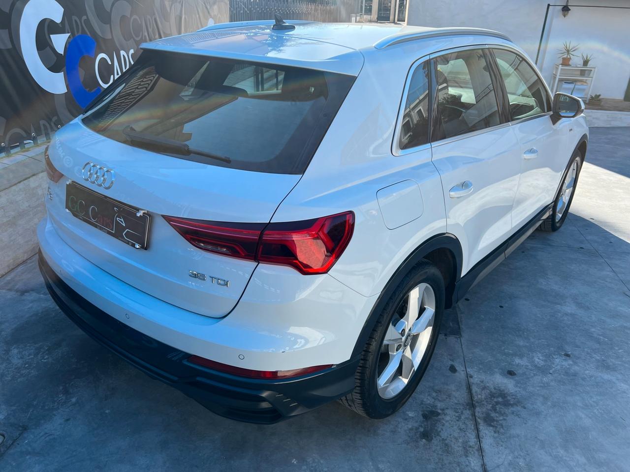 Audi Q3 35 TDI S tronic S line edition full