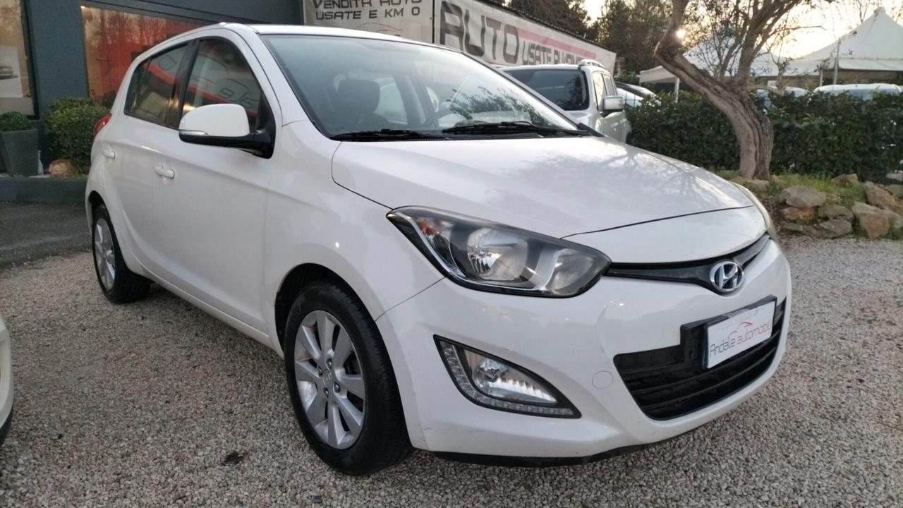 Hyundai i20 1.2 5p.** NEOPATENTATI **