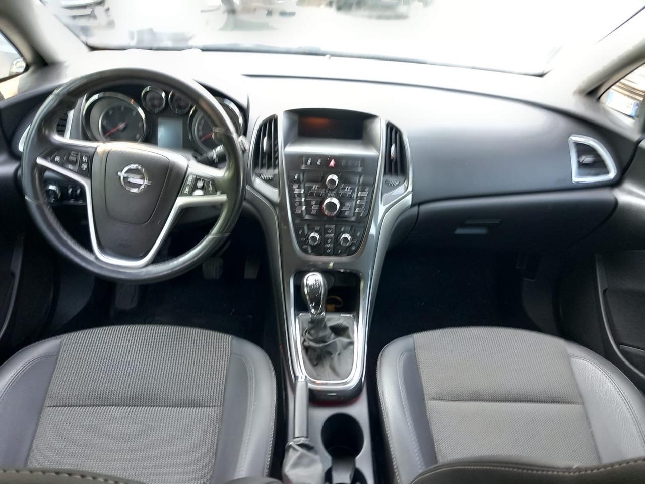 Astra 1.7 CDTI 130CV 5P Cosmo (96 kw)