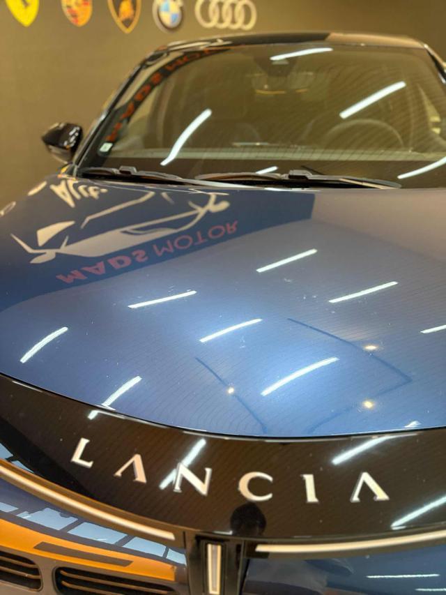 LANCIA Ypsilon Hybrid e-DCT Edizione Cassina