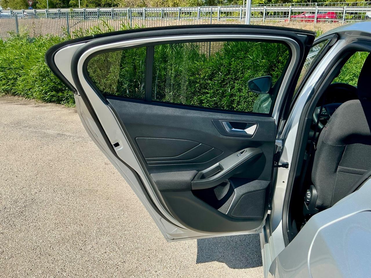 Ford Focus 1.0 EcoBoost Hybrid 125 CV 5p. ST-Line