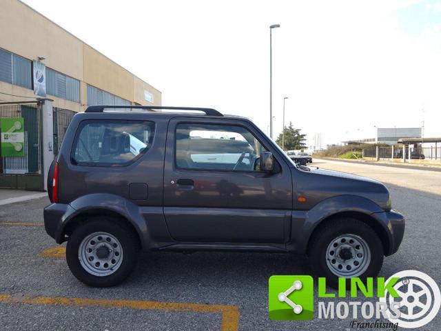 SUZUKI Jimny 1.3i 16V cat 4WD JLX