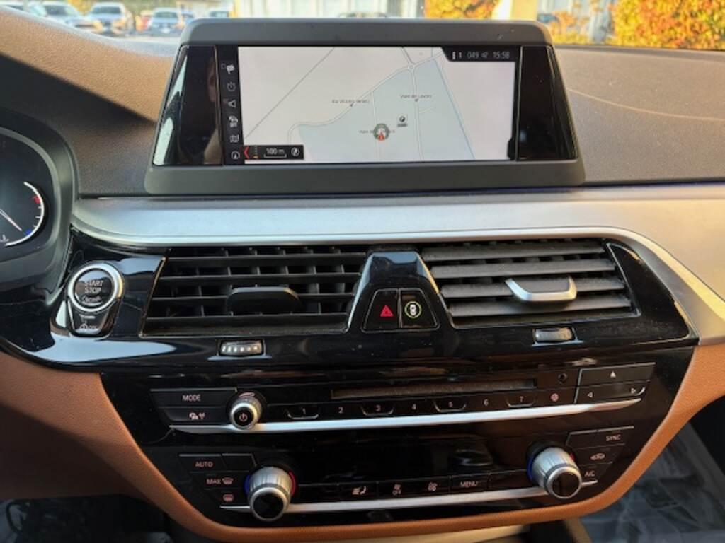 BMW Serie 5 Touring 530 d Luxury xDrive Steptronic