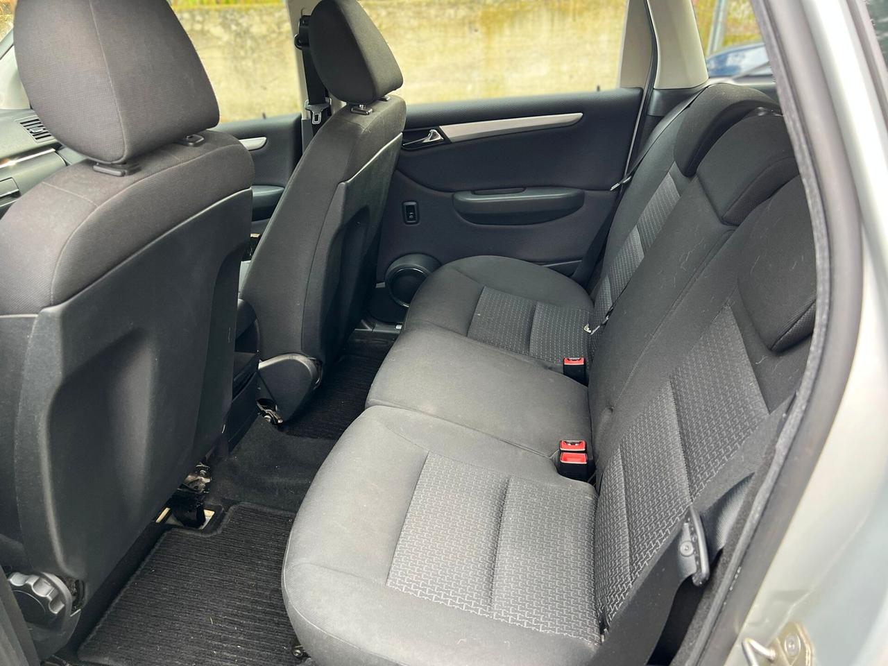 MERCEDES CLASSE B 180 2.0 Premium - 2010