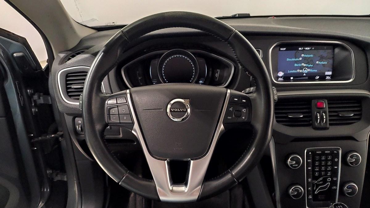 VOLVO V40 D2 Business Plus