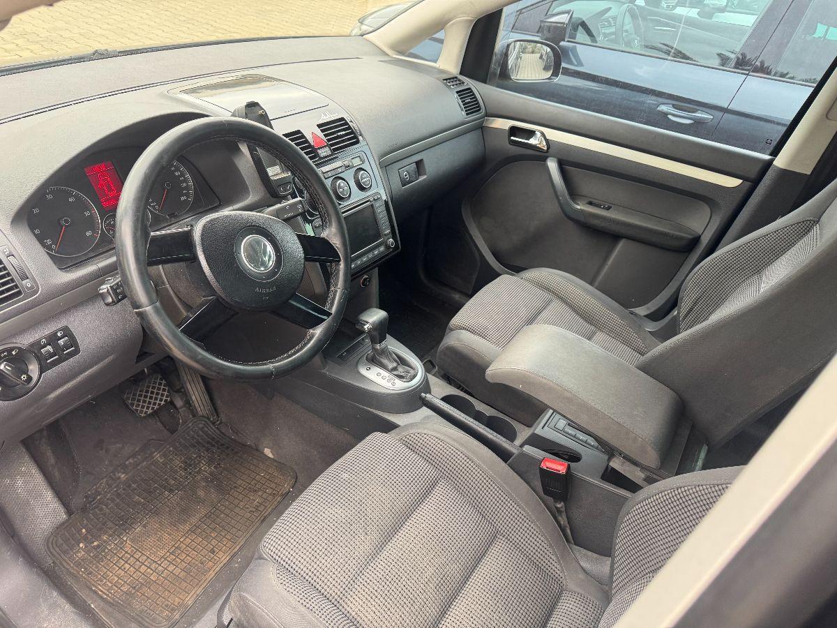 VOLKSWAGEN Touran TDI DSG 7 Posti