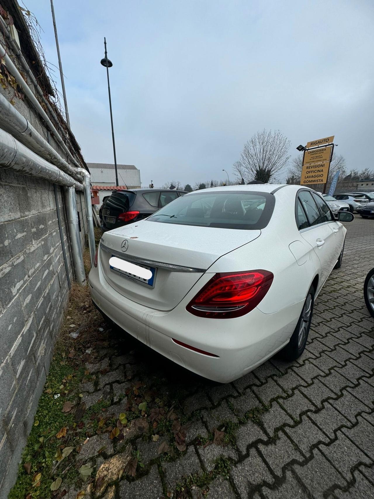 MERCEDES E 200 D