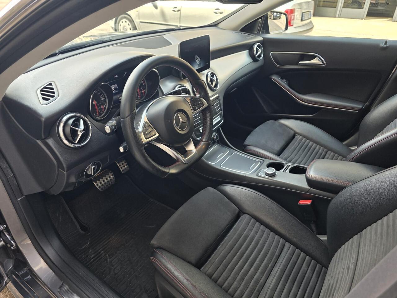 Mercedes CLA 200 d Coupe' Autom. Amg....