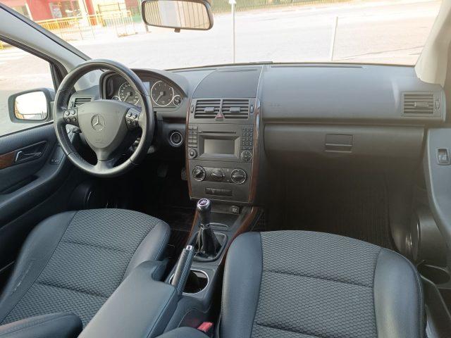 MERCEDES-BENZ A 150 BlueEFFICIENCY Coupé Elegance