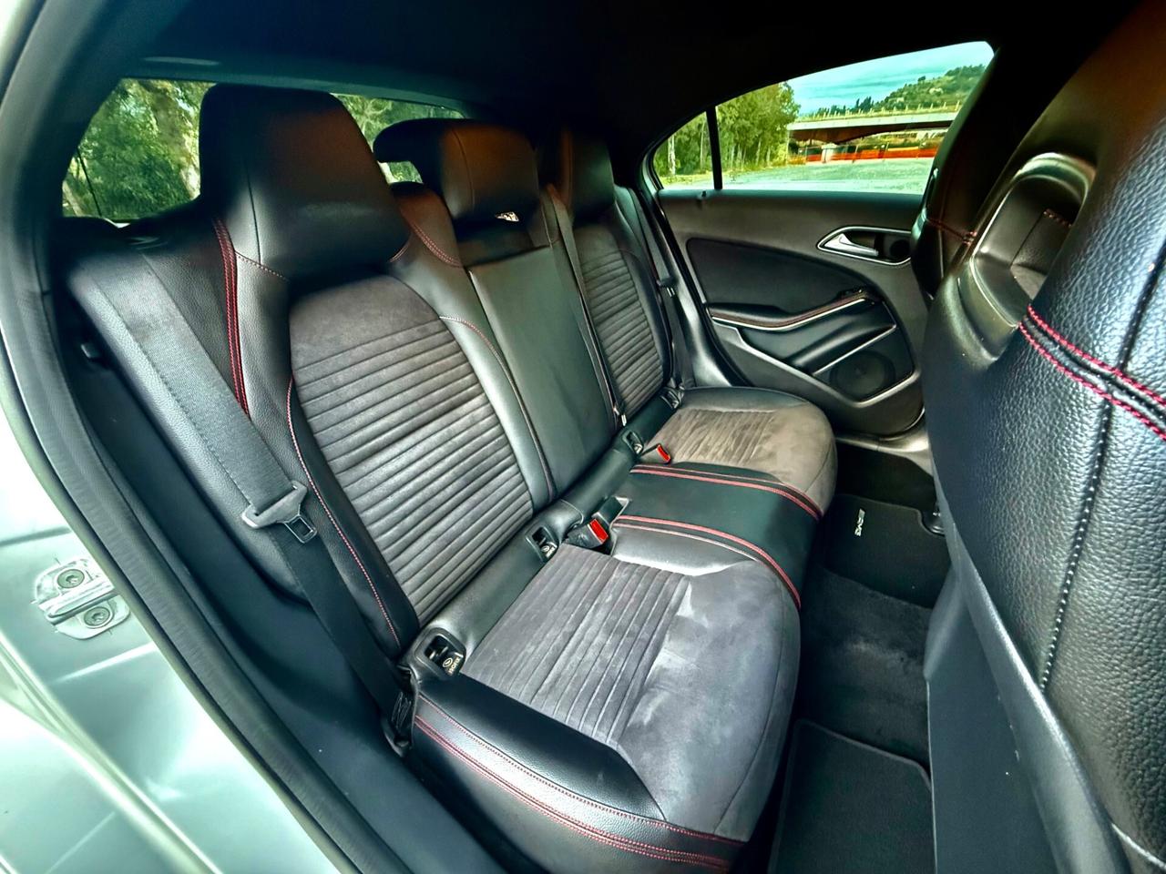 MERCEDES-BENZ A 200 D 136 CV AMG PREMIUM PLUS