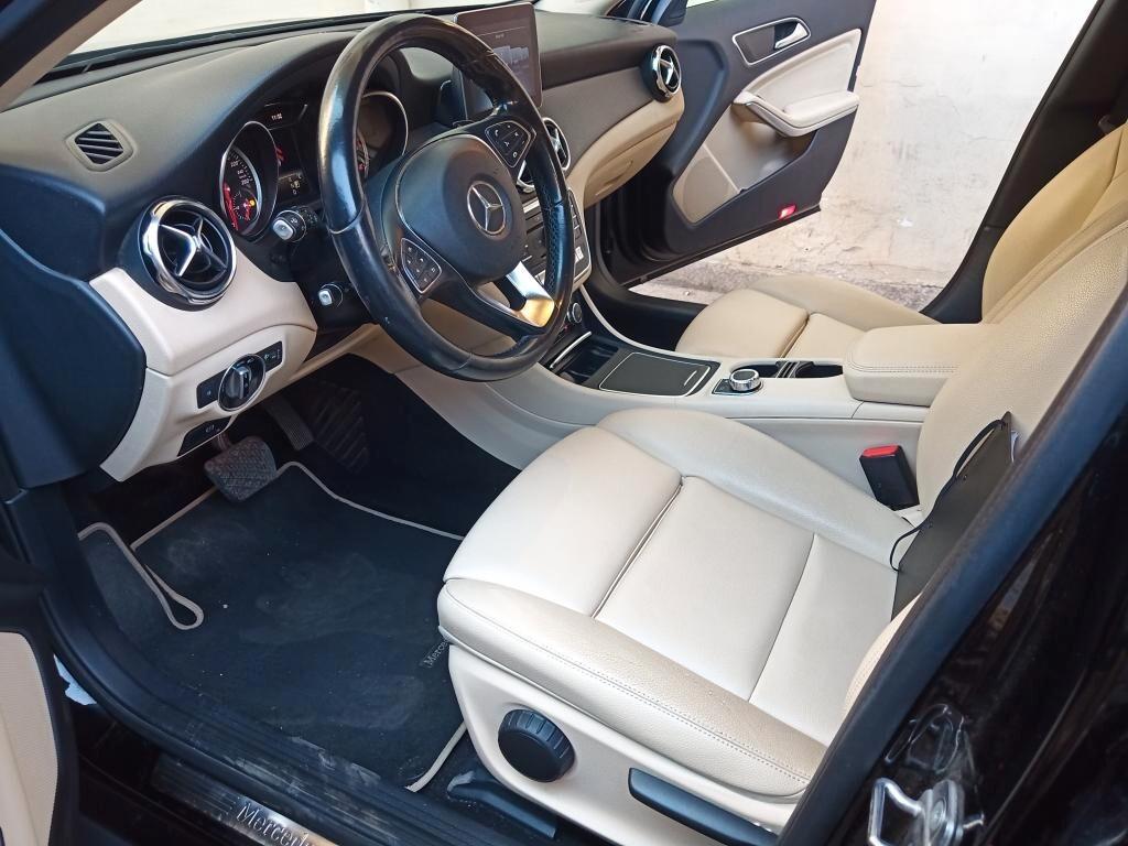 Mercedes-benz GLA 220 d Automatic 4Matic Premium