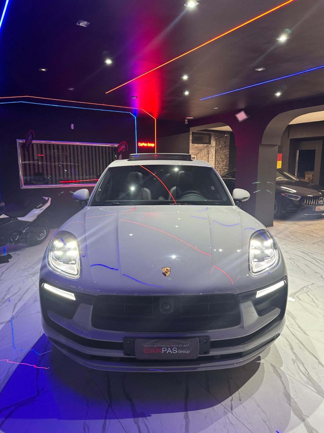 Porsche Macan 2.0 COLORE GESSO