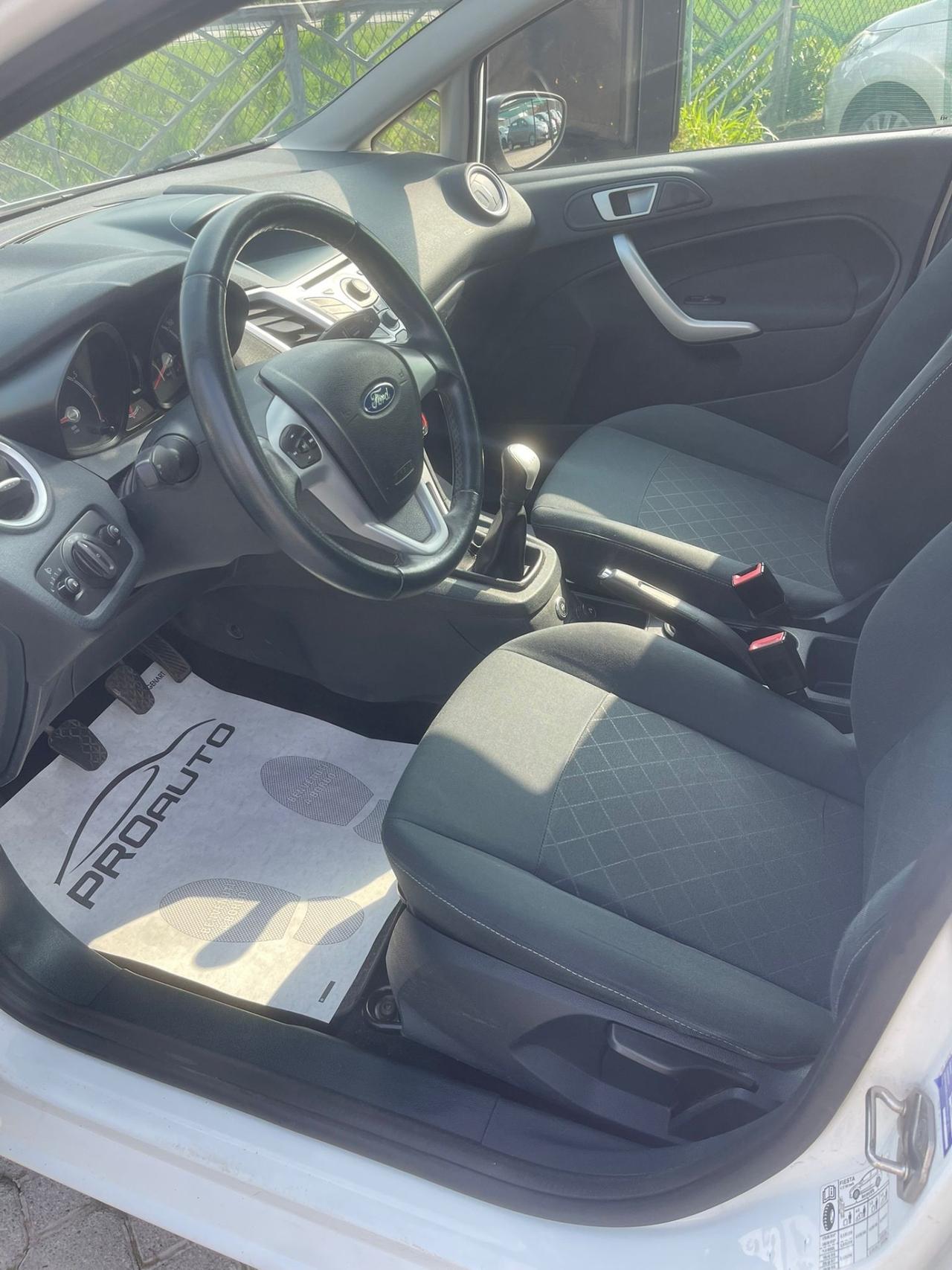 Ford Fiesta 1.4 5 porte Bz.- GPL Titanium