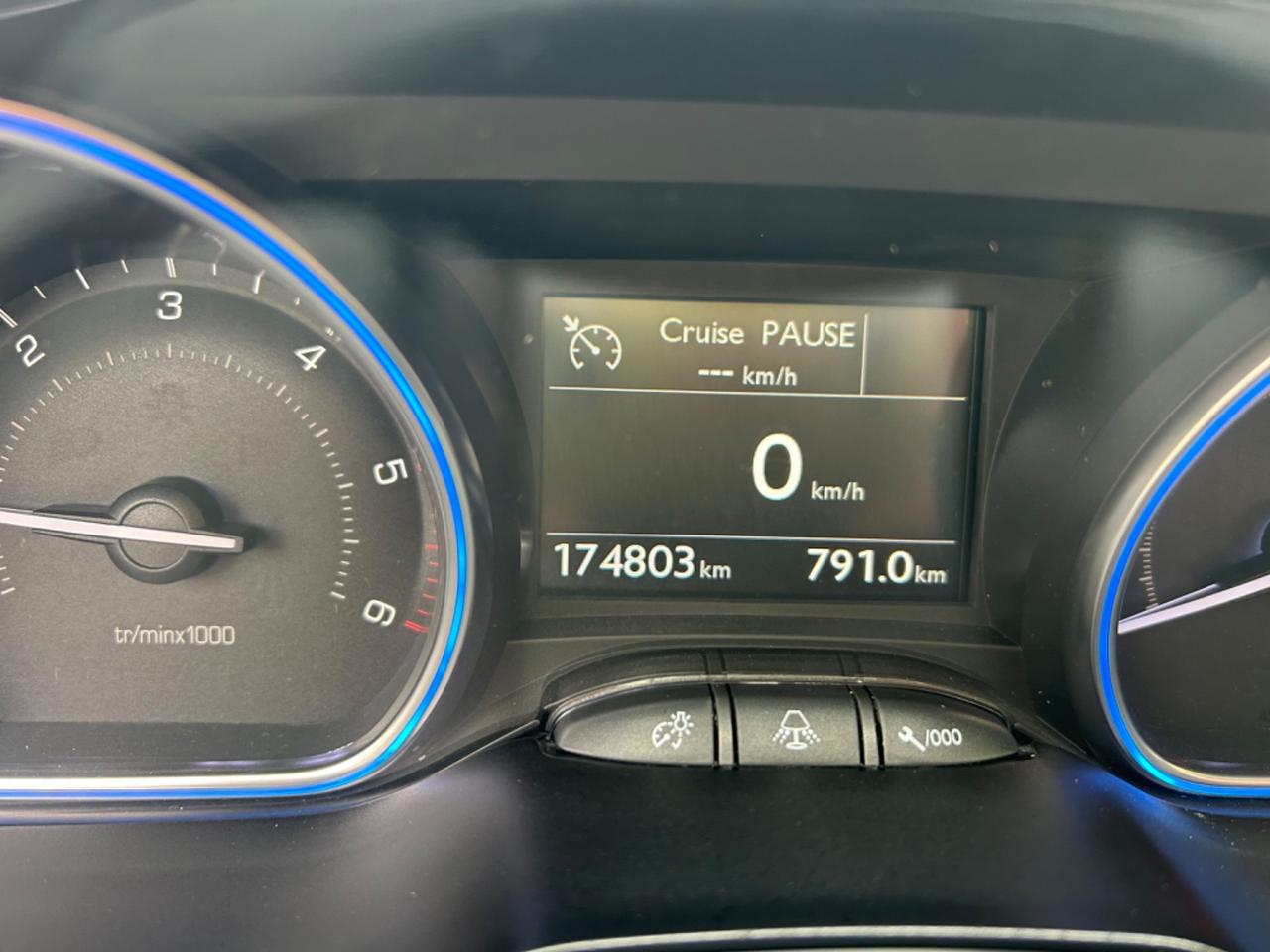 Peugeot 2008 1.6 e-HDi 92 CV Stop&Start Allure