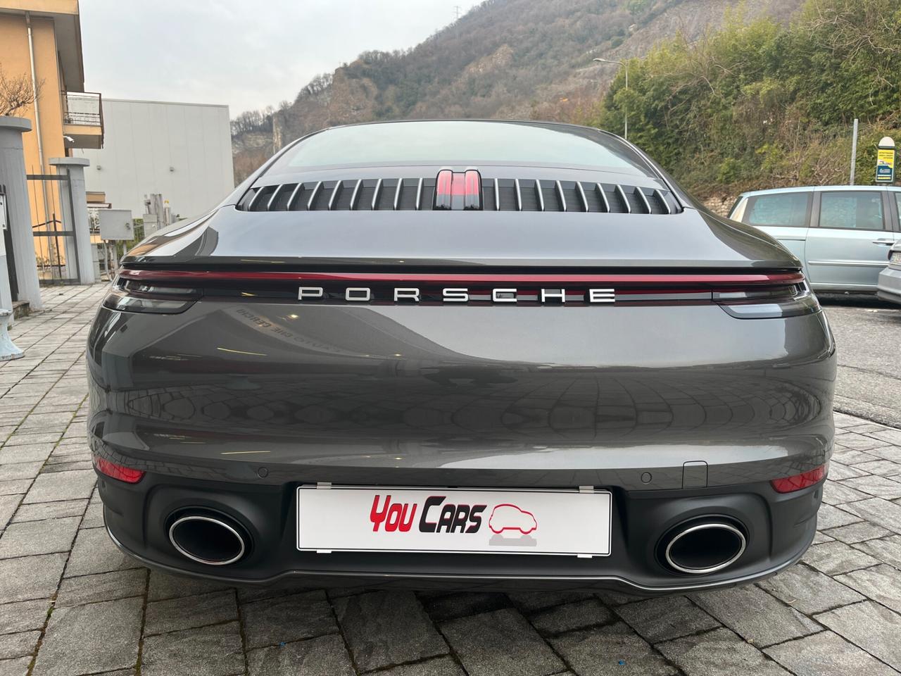 Porsche 911 Carrera 4