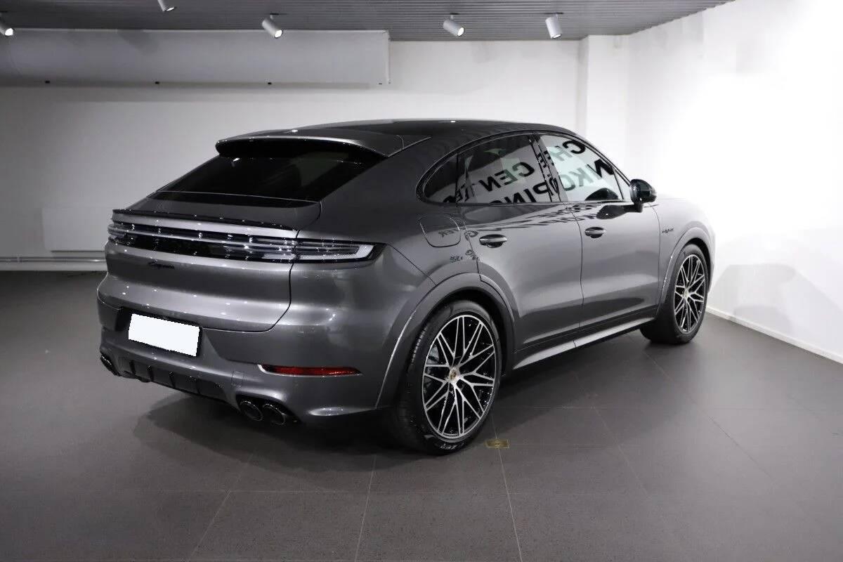 Porsche Cayenne III 2023 Coupe E-hybrid 470cv - PASM - Gancio - Matrix