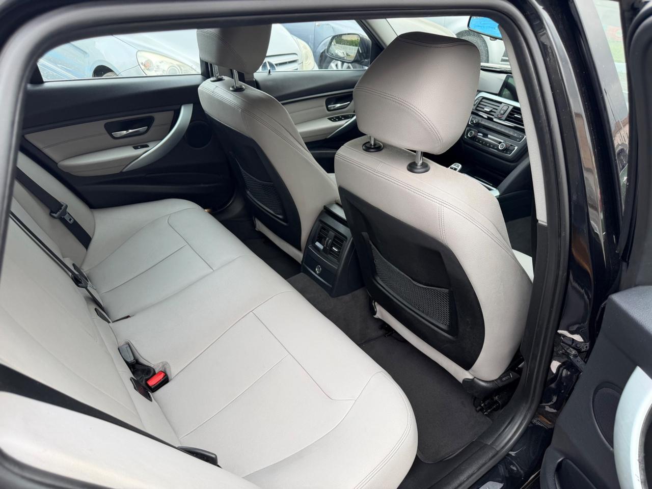 Bmw 320 320d xDrive Touring Msport