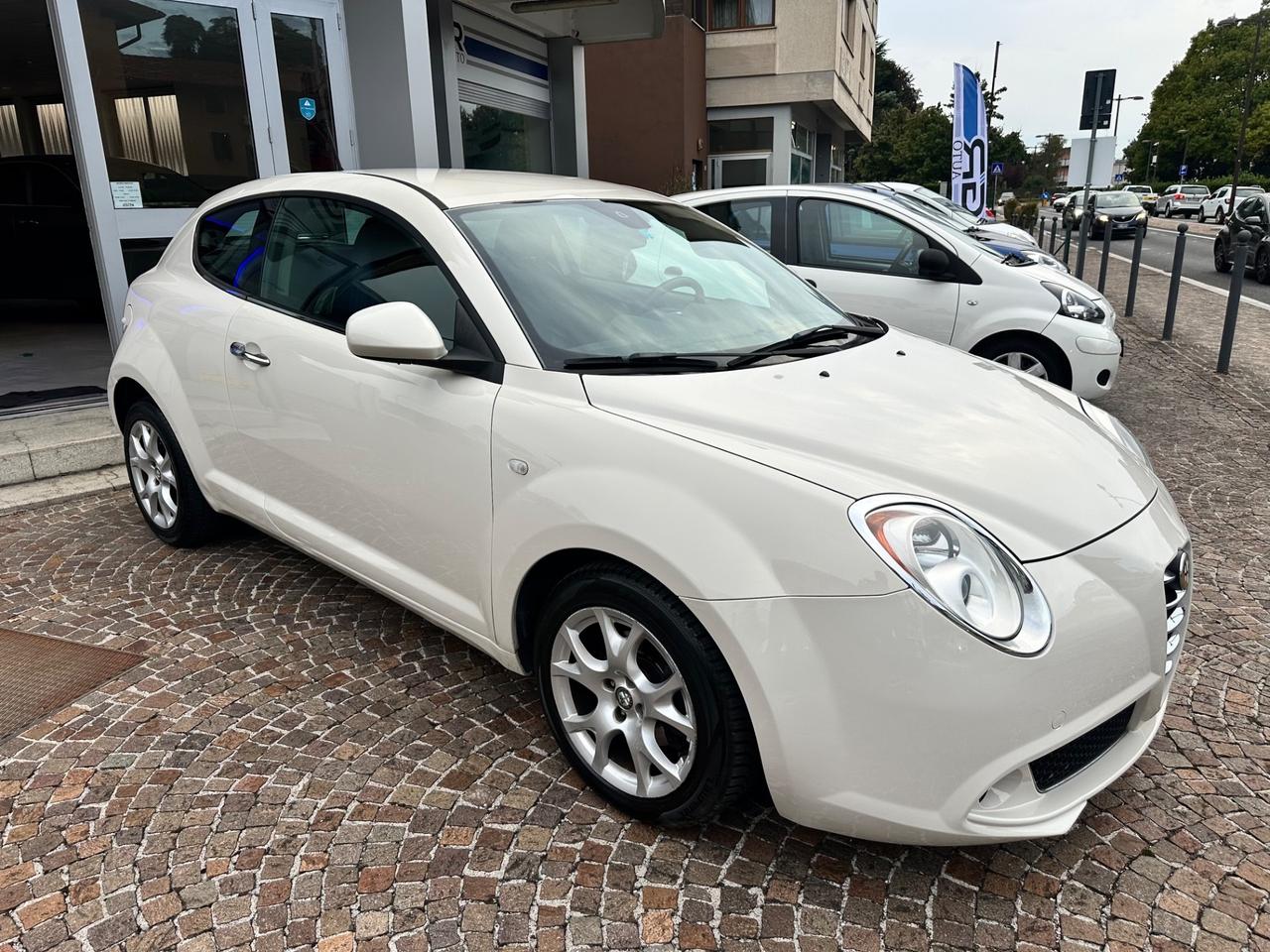 Alfa Romeo MiTo 1.3 JTDm-2 95 CV S&S Distinctive Sport Pack