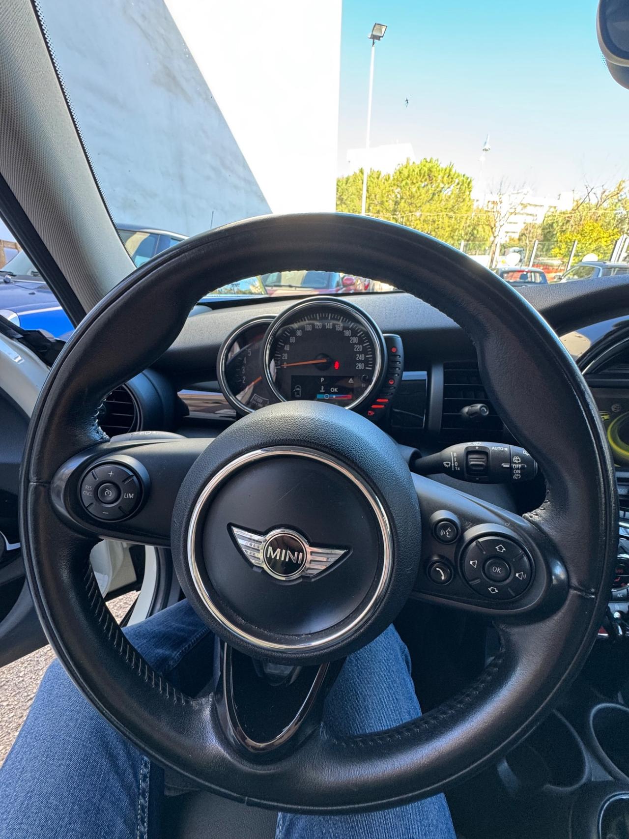 Mini 1.5 Cooper D Business XL 5 porte
