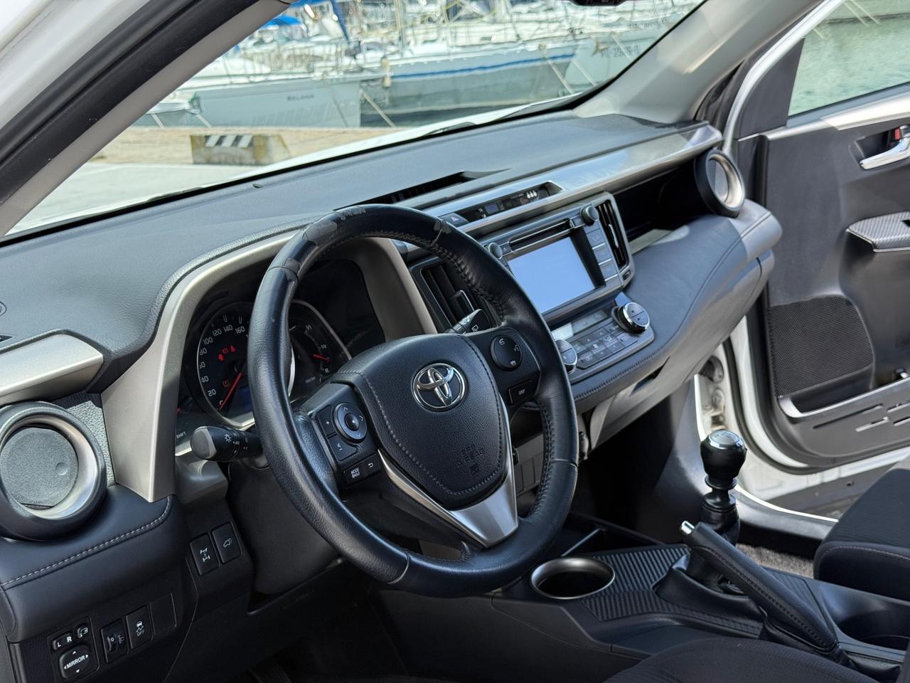 Toyota RAV 2.0 D-4D 4WD Lounge-FULL OPTIONAL