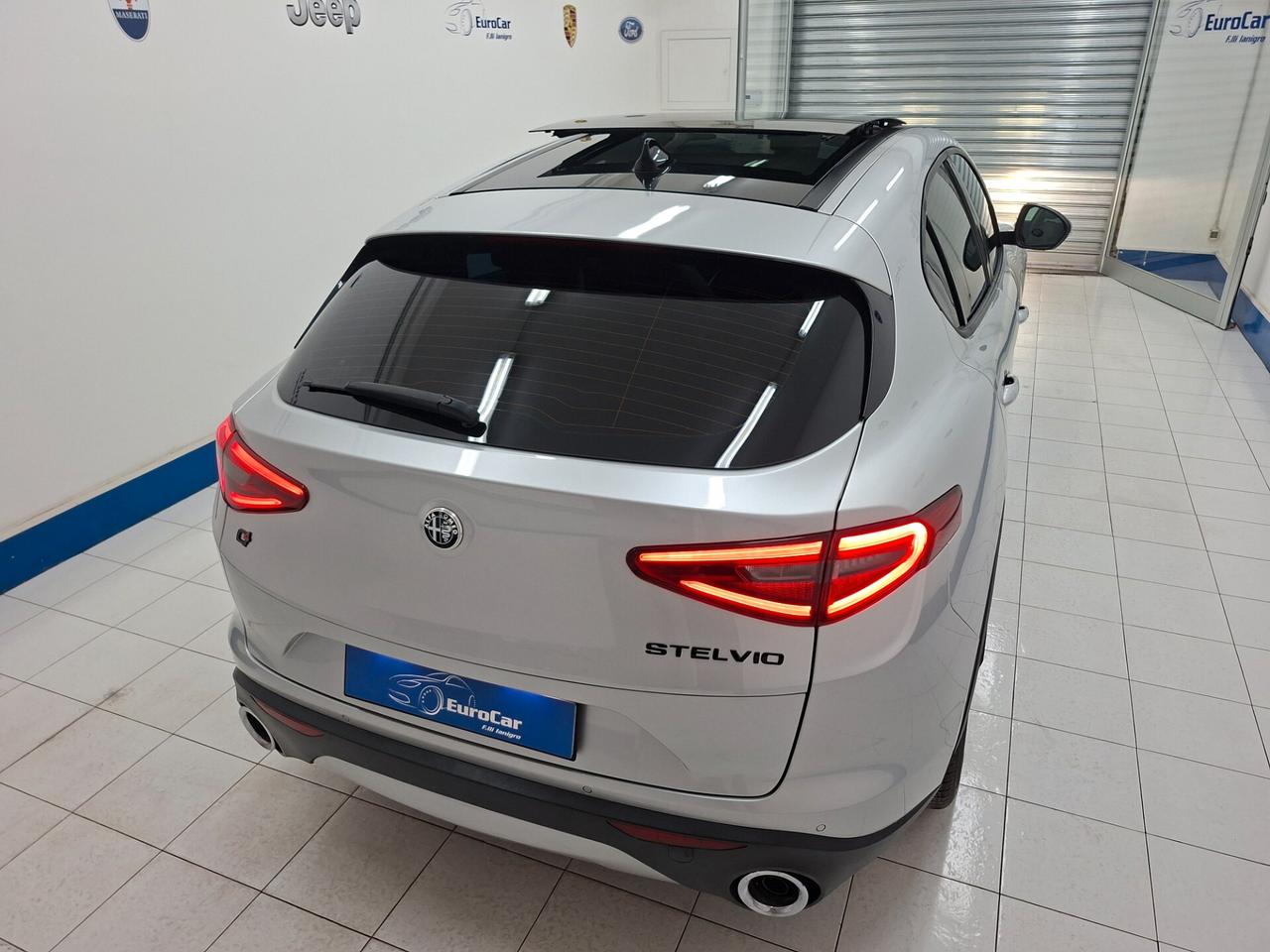 Alfa Romeo Stelvio 2.2 Turbodiesel 210cv AT8 Q4 Executive