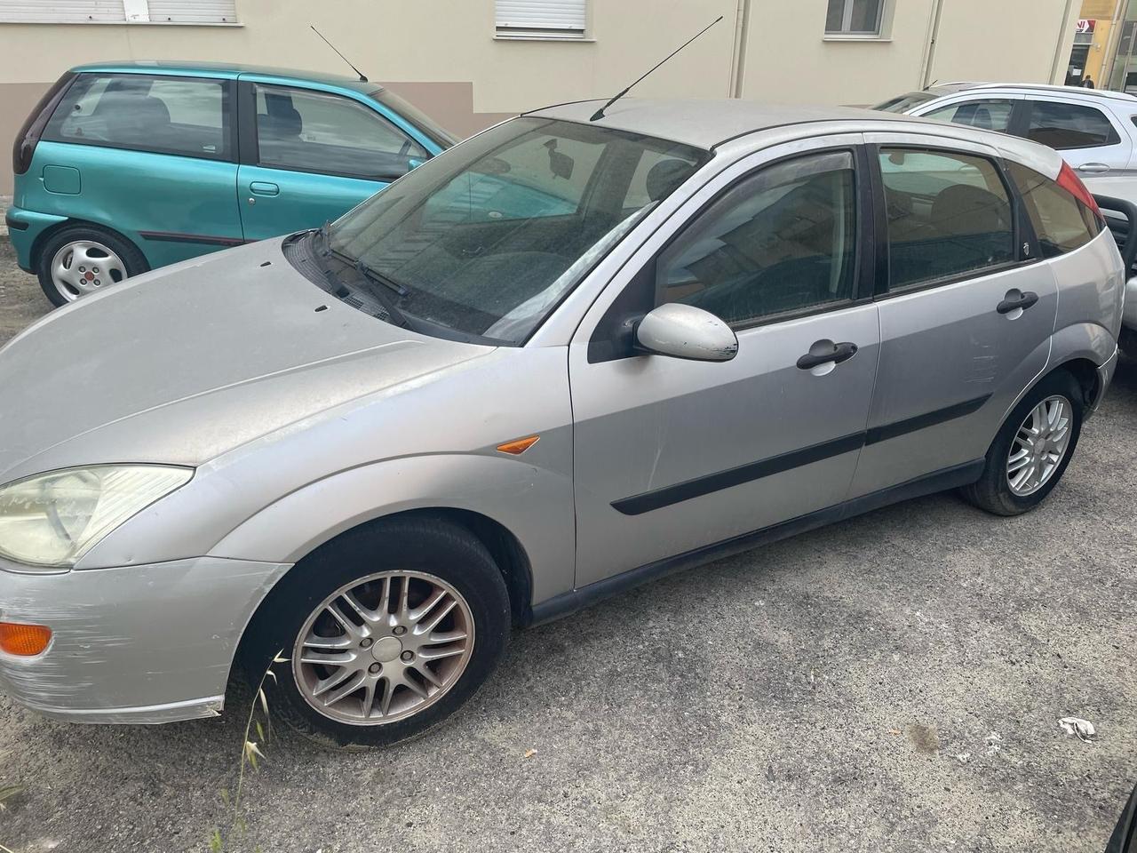 Ford Focus 1.8 TDDi cat 5p. Ghia