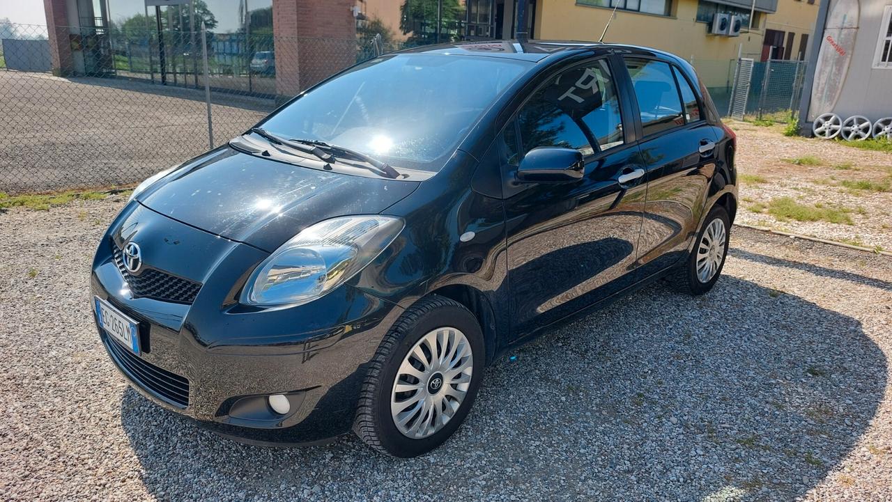 Toyota Yaris 1.0 5 porte Sol